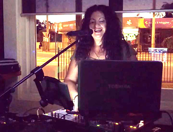 Nikki, dj in Perth, photo 2