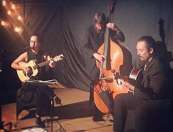 Paper Moon, musical duo in Perth, photo 3