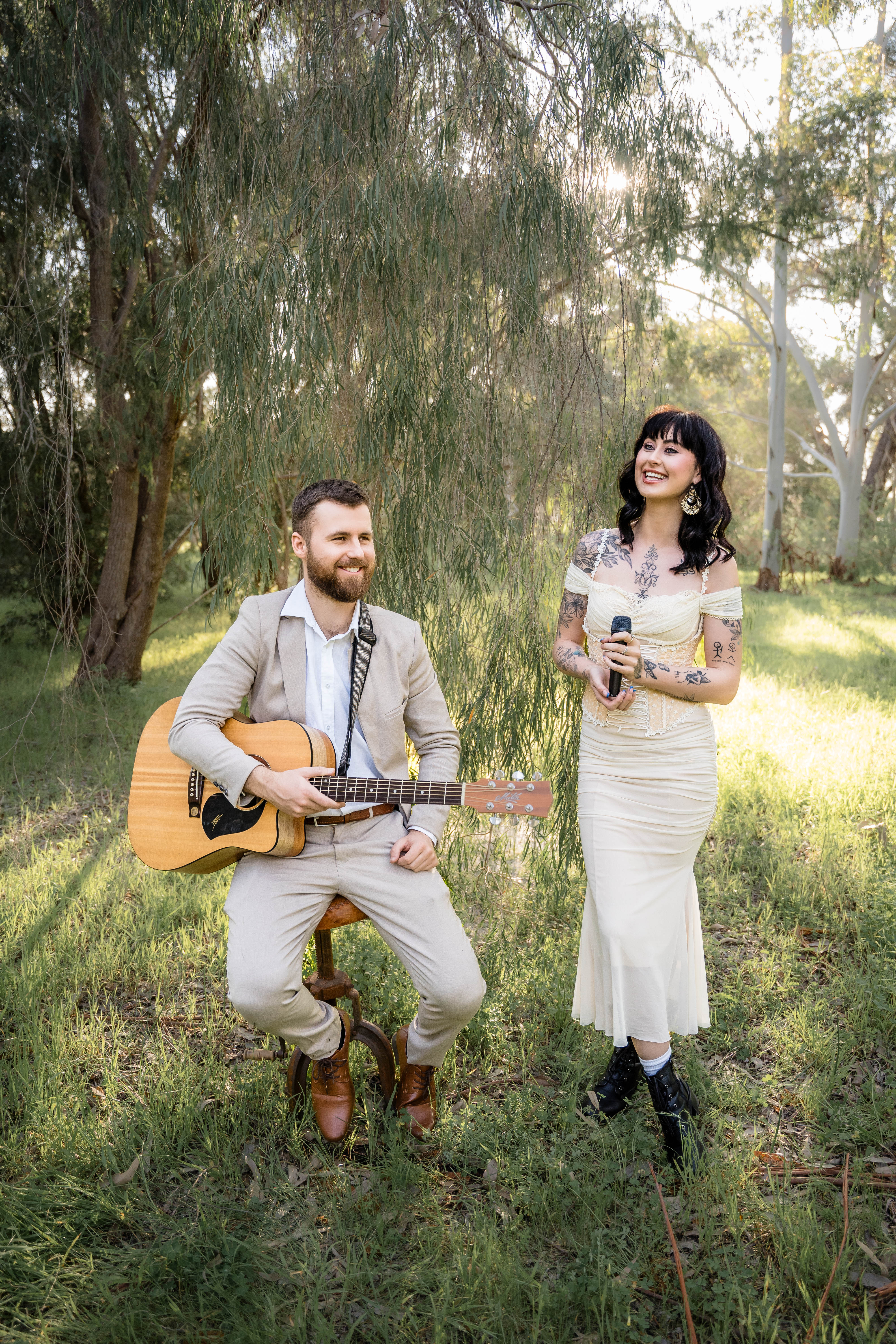 Saskia & Curtis, musical duo in Perth, photo 2