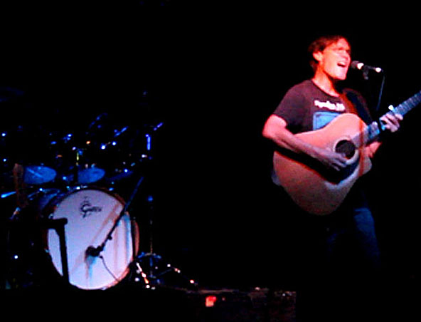 Kim Mainwright, instrumental guitar player in Perth, photo 3