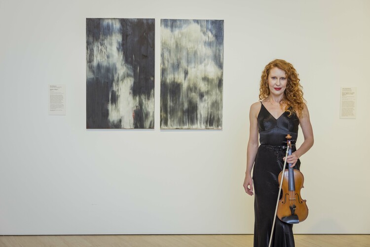 Madeleine Antoine, violinist in Perth, photo 3