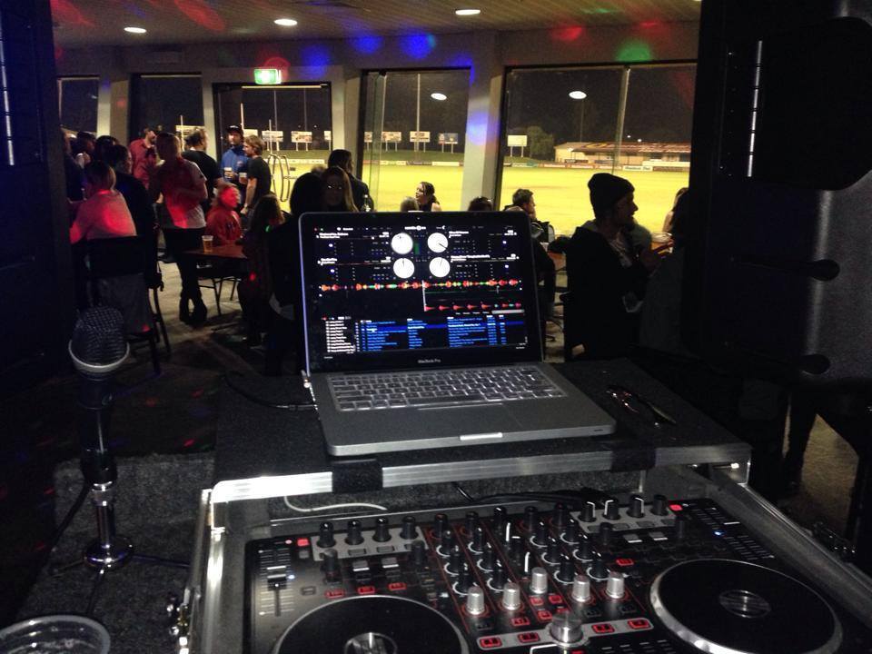 Southern Vibes DJ and MC Service, wedding band in Perth, photo 3