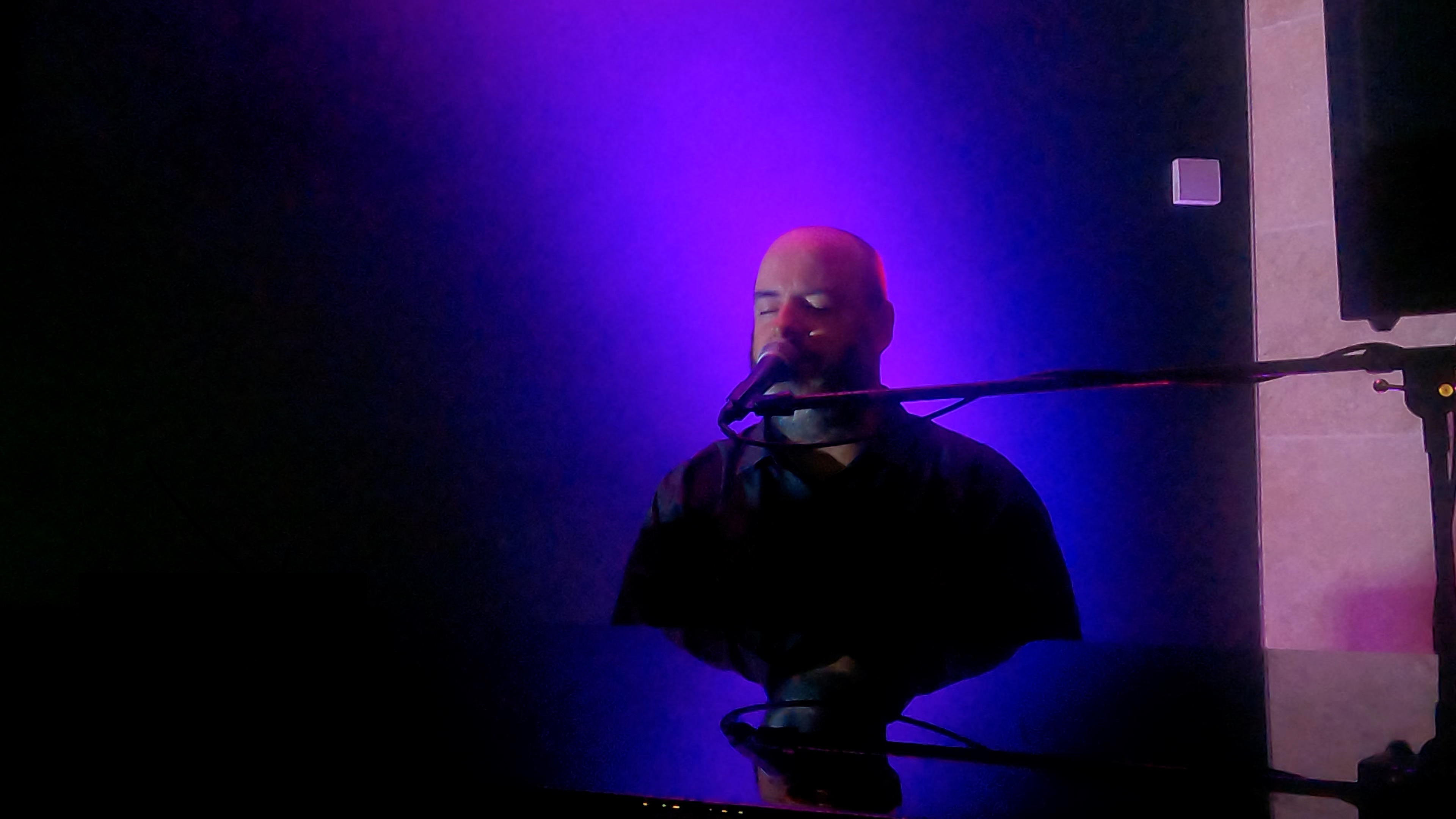 Justin Stock, pianist and singer solo in Shoalhaven Heads, photo 2