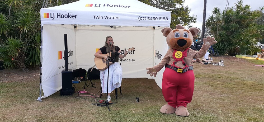 Amanda Jensen, musical soloist in Sunshine Coast, photo 3