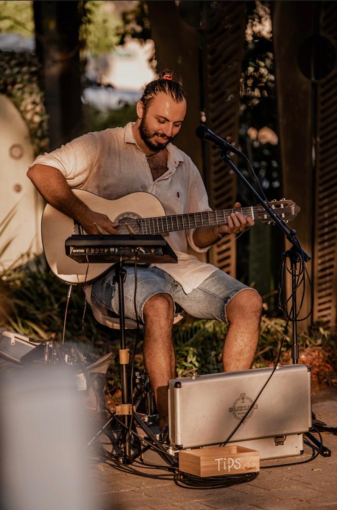 Elninittomusic, guitarist in Sunshine Coast, photo 2
