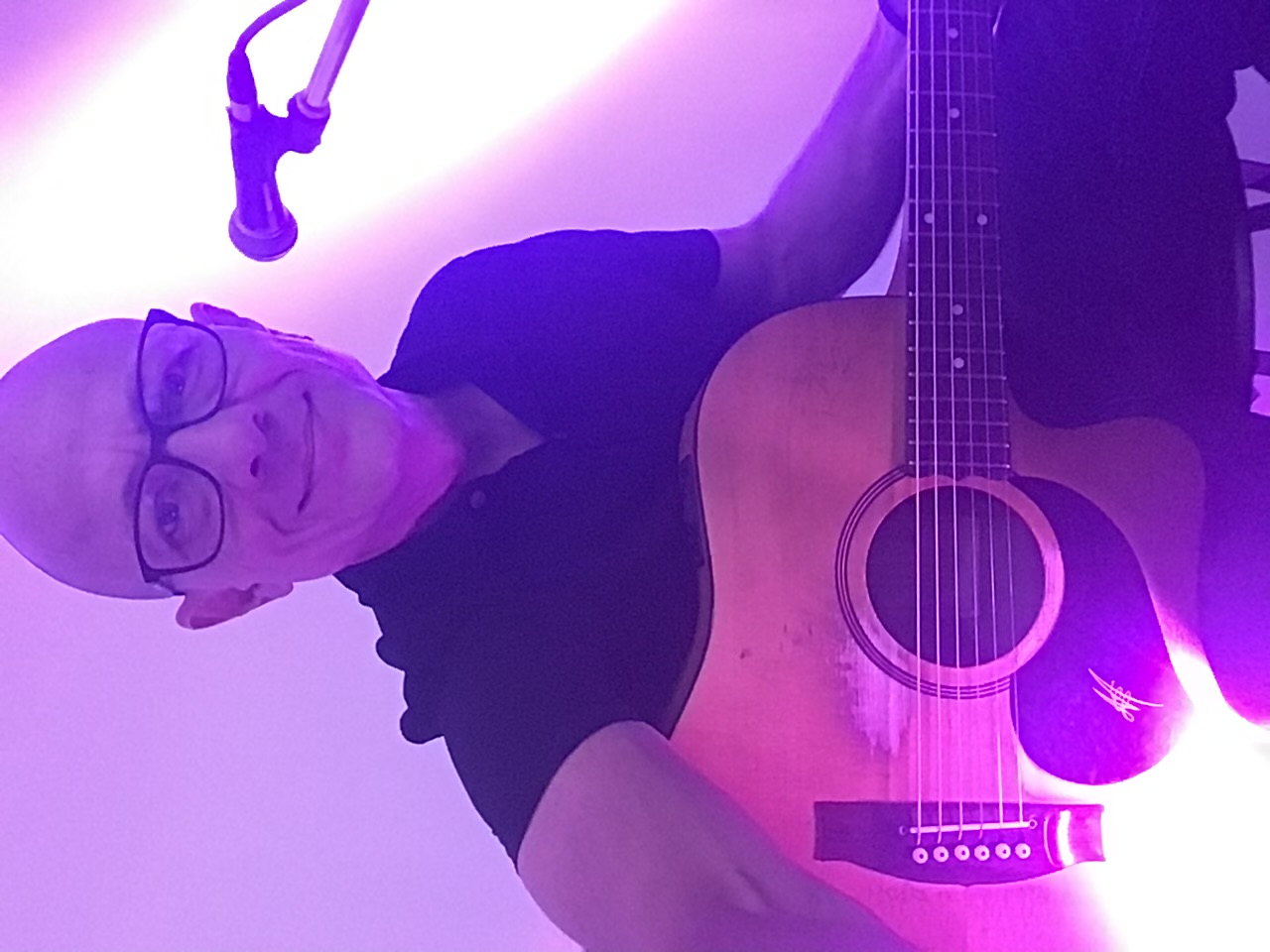 Marty Sima, singer in Sunshine Coast
