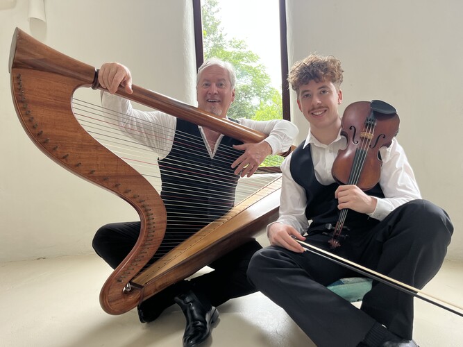 Sunny Strings, musical duo in Sunshine Coast, photo 3