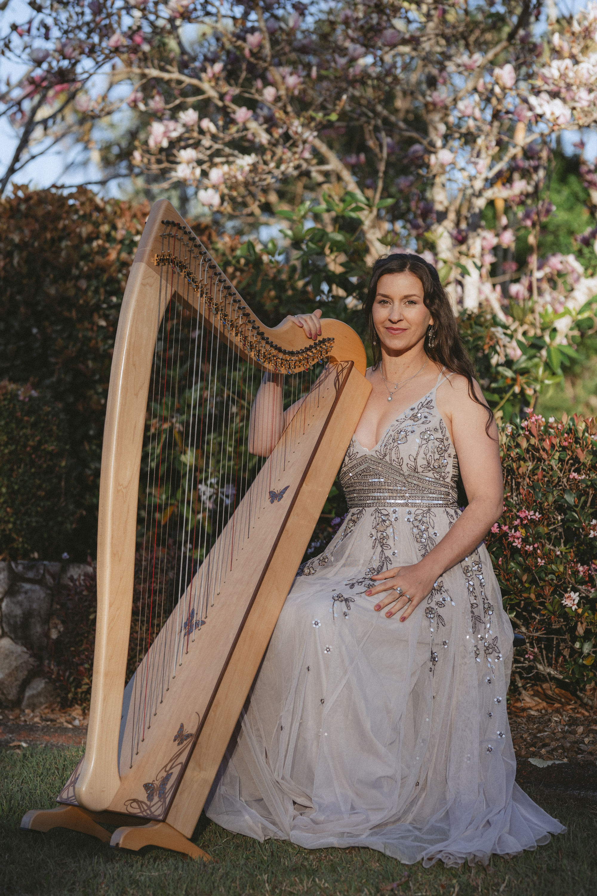 Claire Evelynn, harp player in Sunshine Coast, photo 2