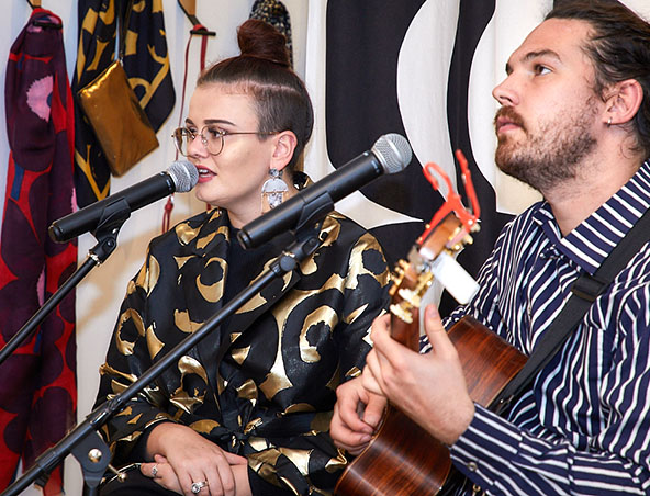 Easy Street, musical duo in Sydney, photo 2