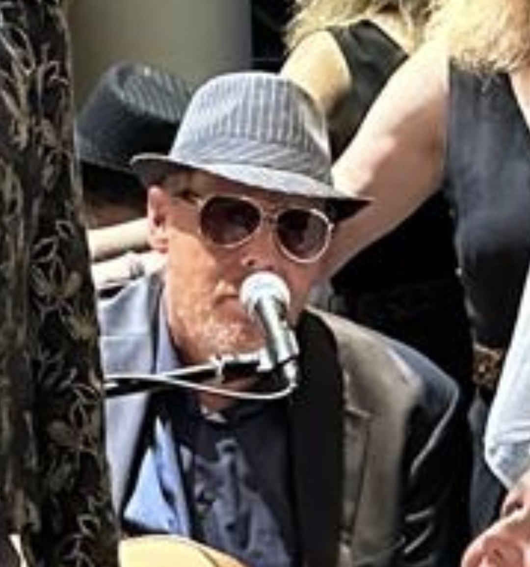 Dave Mason, folk singer in Sydney