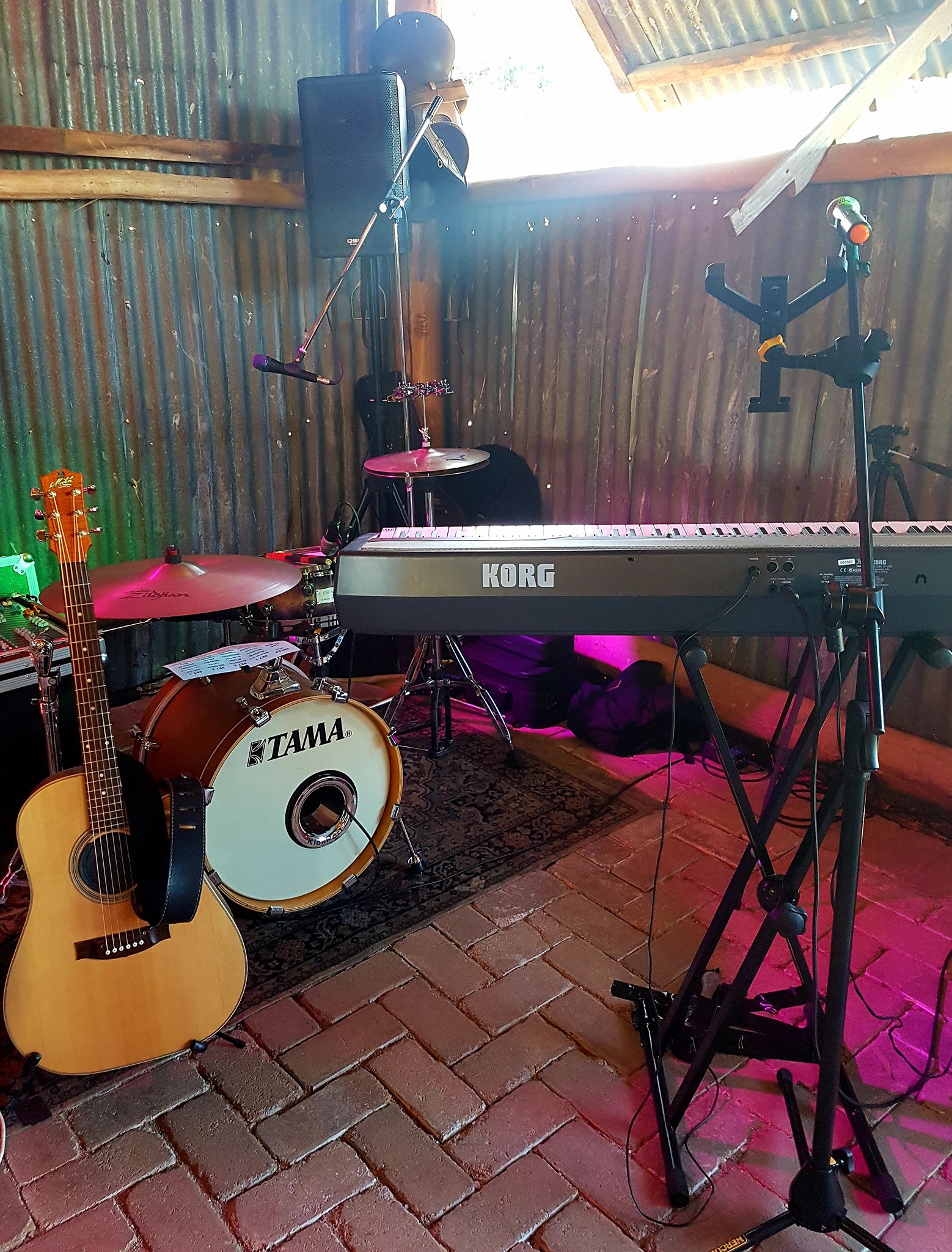 Acoustic Autograph, cover band in Sydney