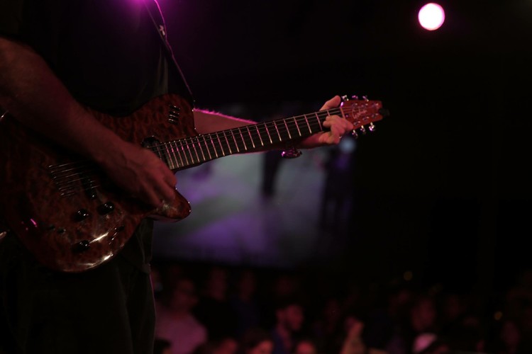 Hylton Chilchik, cover band in Sydney, photo 3