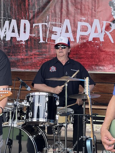 Mad Tea Party Rock, cover band in Sydney, photo 3