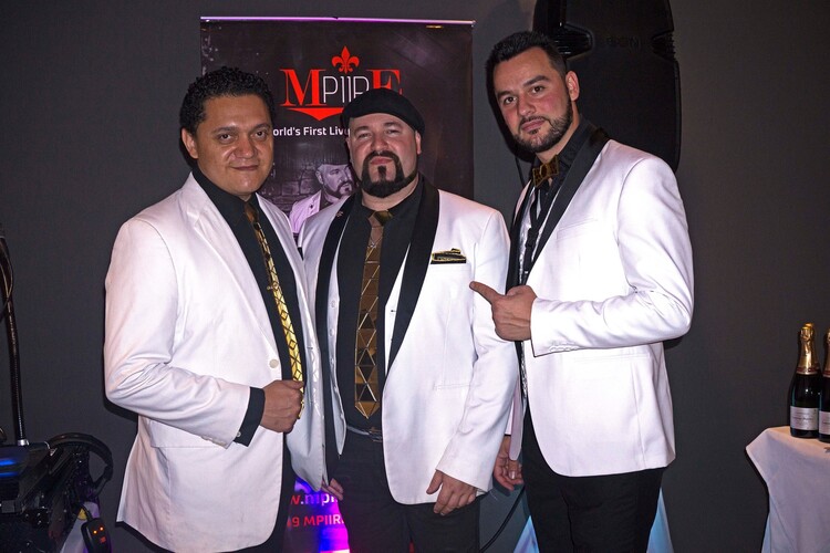Mpiire, cover band in Sydney, photo 3