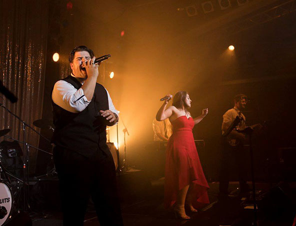 The Suits, cover band in Sydney, photo 2