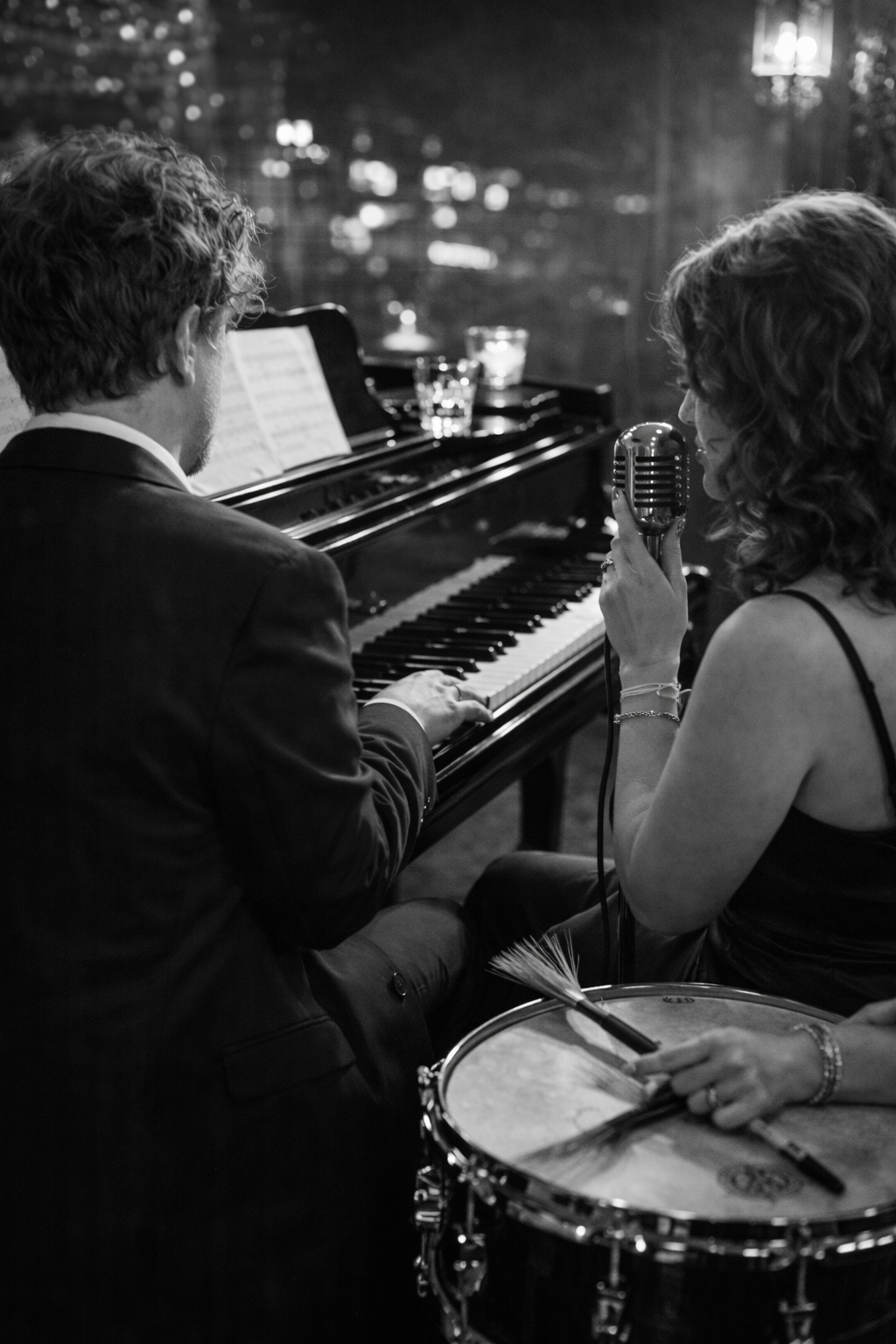 Tate & Lozz, musical duo in Sydney, photo 2