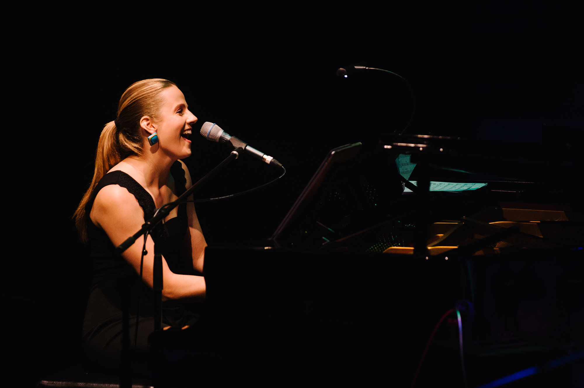 Bonnie Green, pianist and singer solo in Sydney