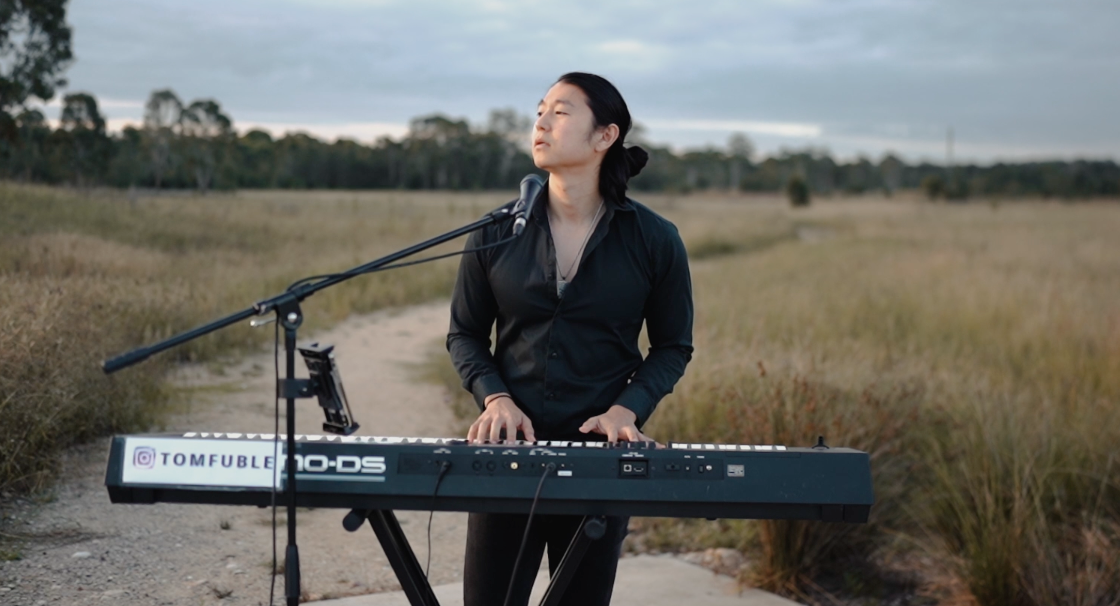 Tom Fuble, pianist and singer solo in Sydney