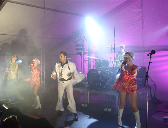 70s 80s 90s Tribute Band, live in Sydney, photo 2