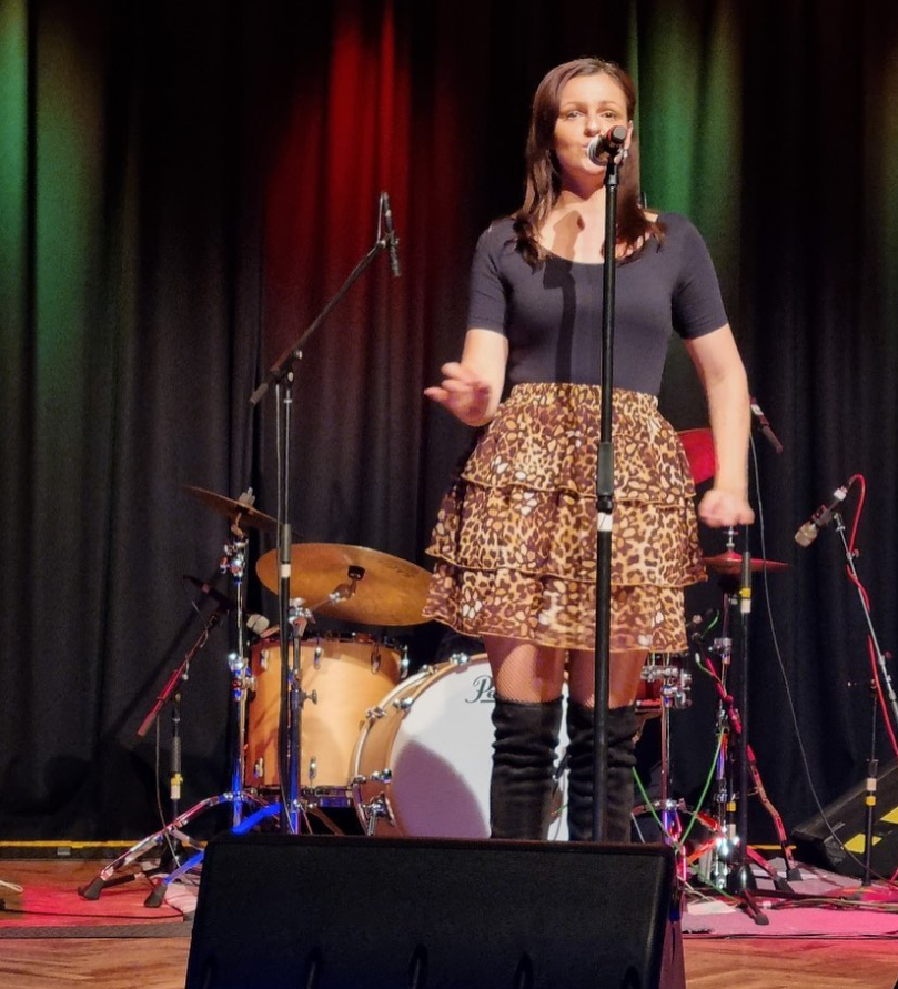 Simone Habib, singer in Wollongong, photo 2