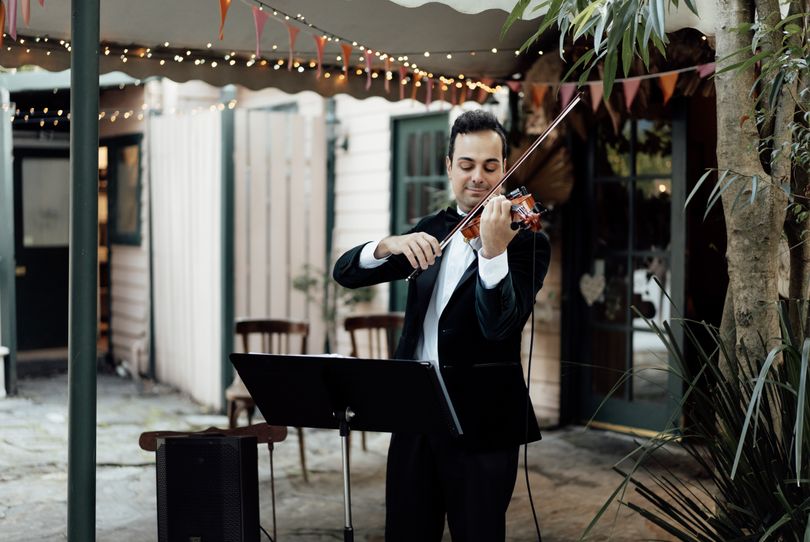 Matthew Tsalidis - Violinist, wedding band in Wollongong
