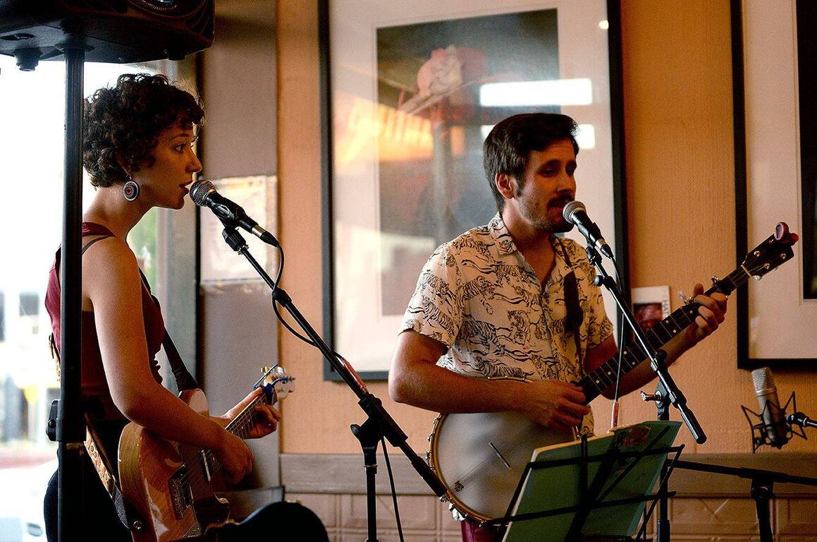 Piccolo Bear, wedding band in Wollongong