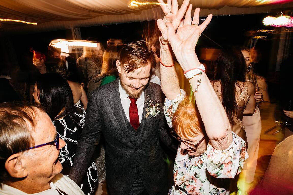 XYDJ Wedding DJs, wedding band in Wollongong