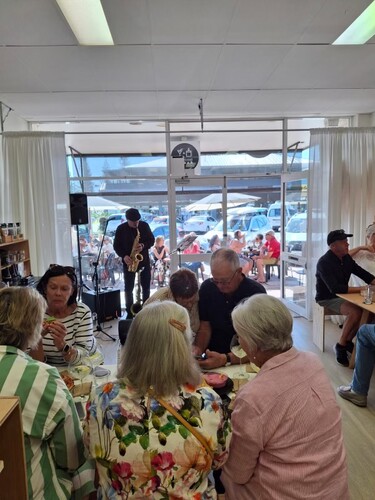 Peter Famularo, saxophone player in Yamba, photo 3