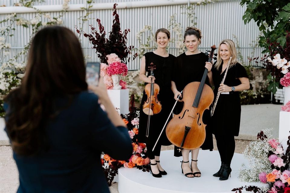 Les Trois Amies, wedding band in Perth