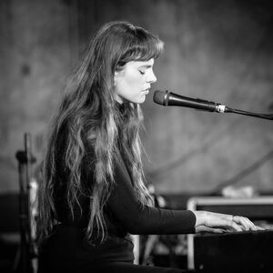 Courteney Hooper, pianist and singer solo in Adelaide, photo 2