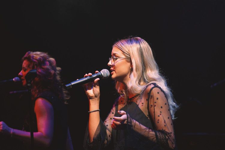 Hannah & Palle, singer in Perth, photo 3