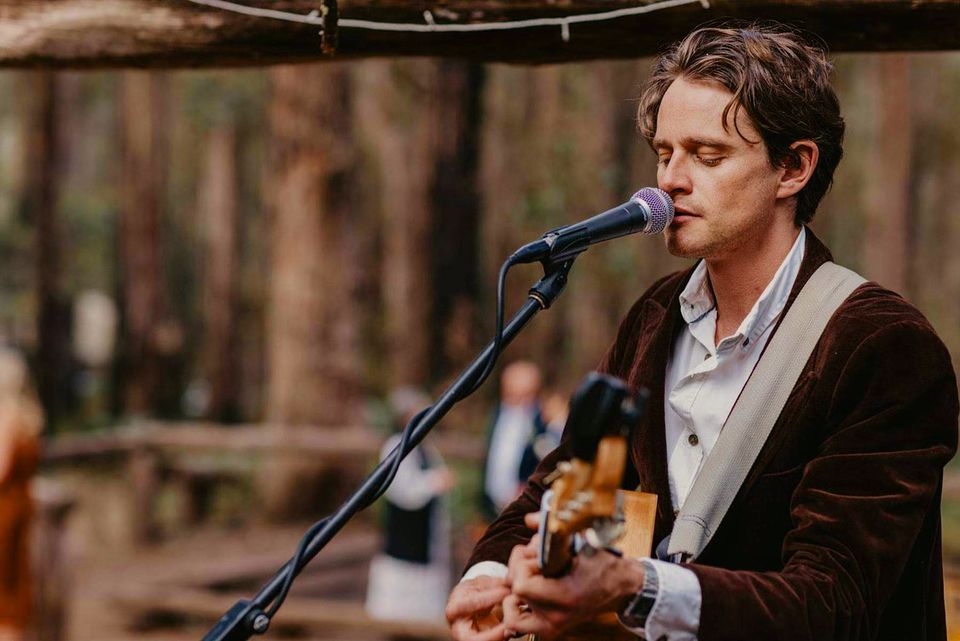 Henry Clarke, singer-songwriter in Perth