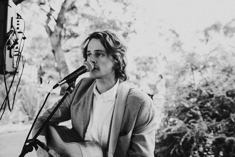 Henry Clarke, singer-songwriter in Perth, photo 3