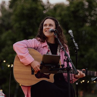 Anna Victoria, acoustic musician in Melbourne, photo 2