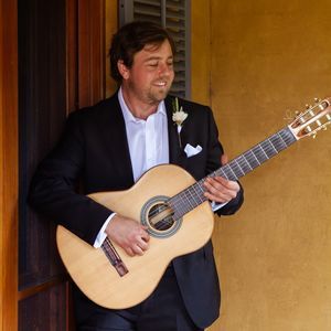 Adrian, classical guitarist in Brisbane, photo 2