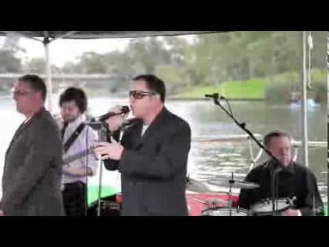 The Foenander Brothers, singer in Adelaide